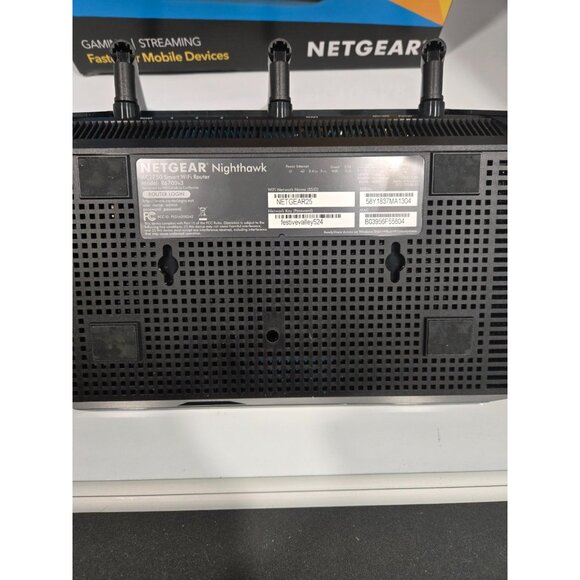 Netgear AC1750 Nighthawk R6700-100NAS  Dual-Band Wi-Fi Router, 1.75Gbps - Picture 7 of 8